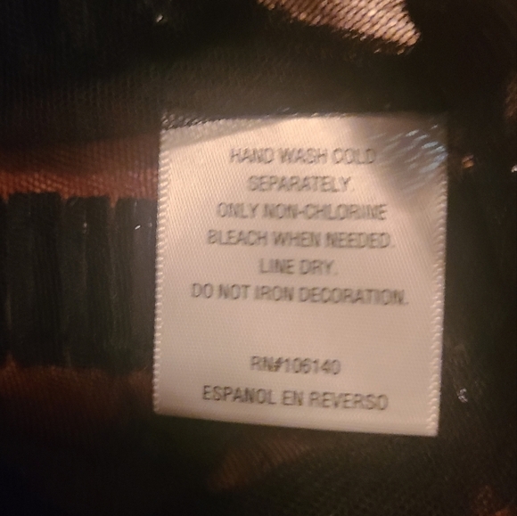 Short sleeve sequin top Hp🔥🔥🔥 - Picture 4 of 6